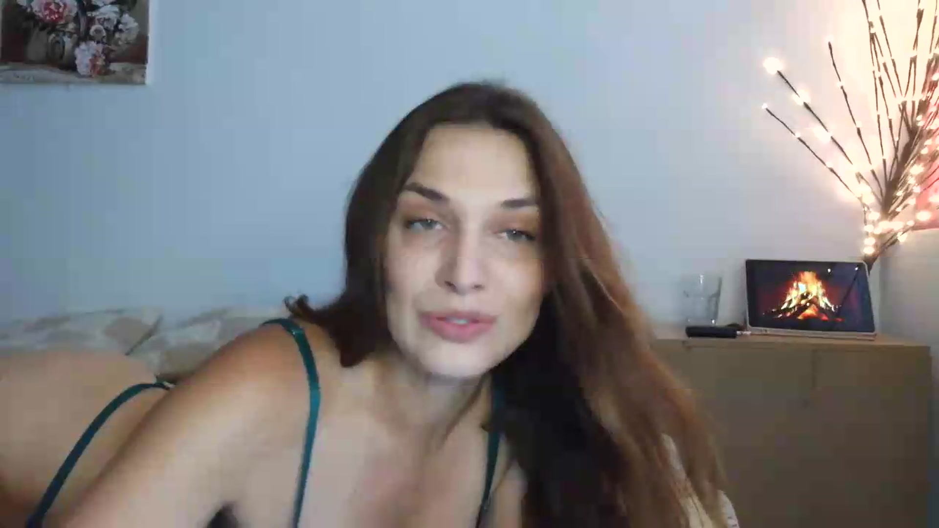 Gallery image thumbnail from HaleyReed's myfreecams stream on, 07/21/2026, 10:35 image 10 of 20