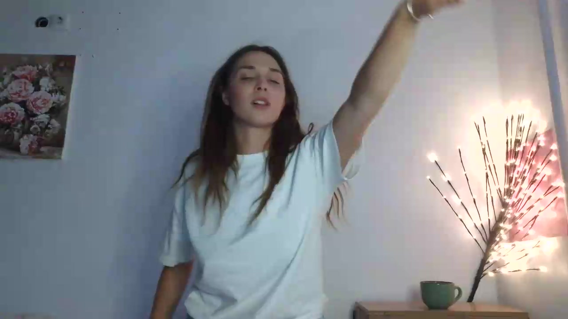 Gallery image thumbnail from HaleyReed's myfreecams stream on, 07/23/2026, 14:04 image 16 of 20