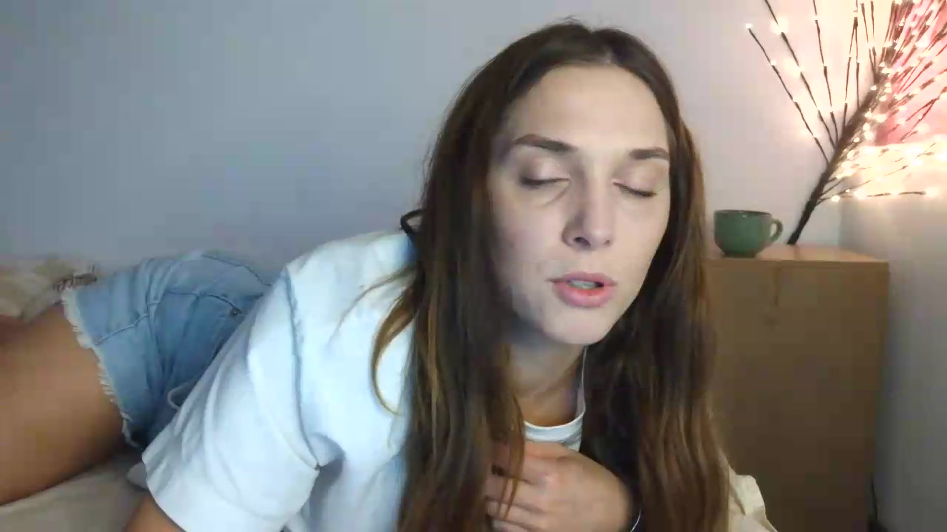 Gallery image thumbnail from HaleyReed's myfreecams stream on, 07/23/2026, 14:04 image 4 of 20