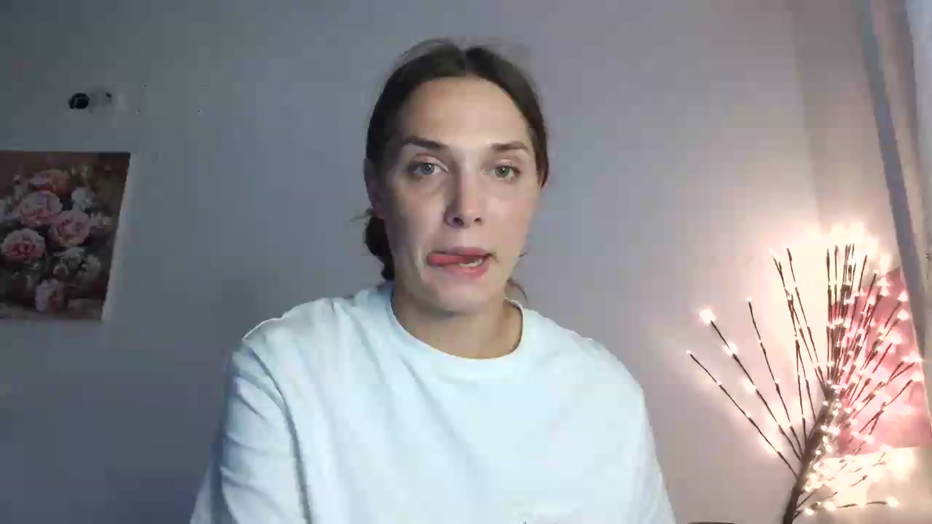 Gallery image thumbnail from HaleyReed's myfreecams stream on, 07/23/2026, 17:39 image 1 of 20