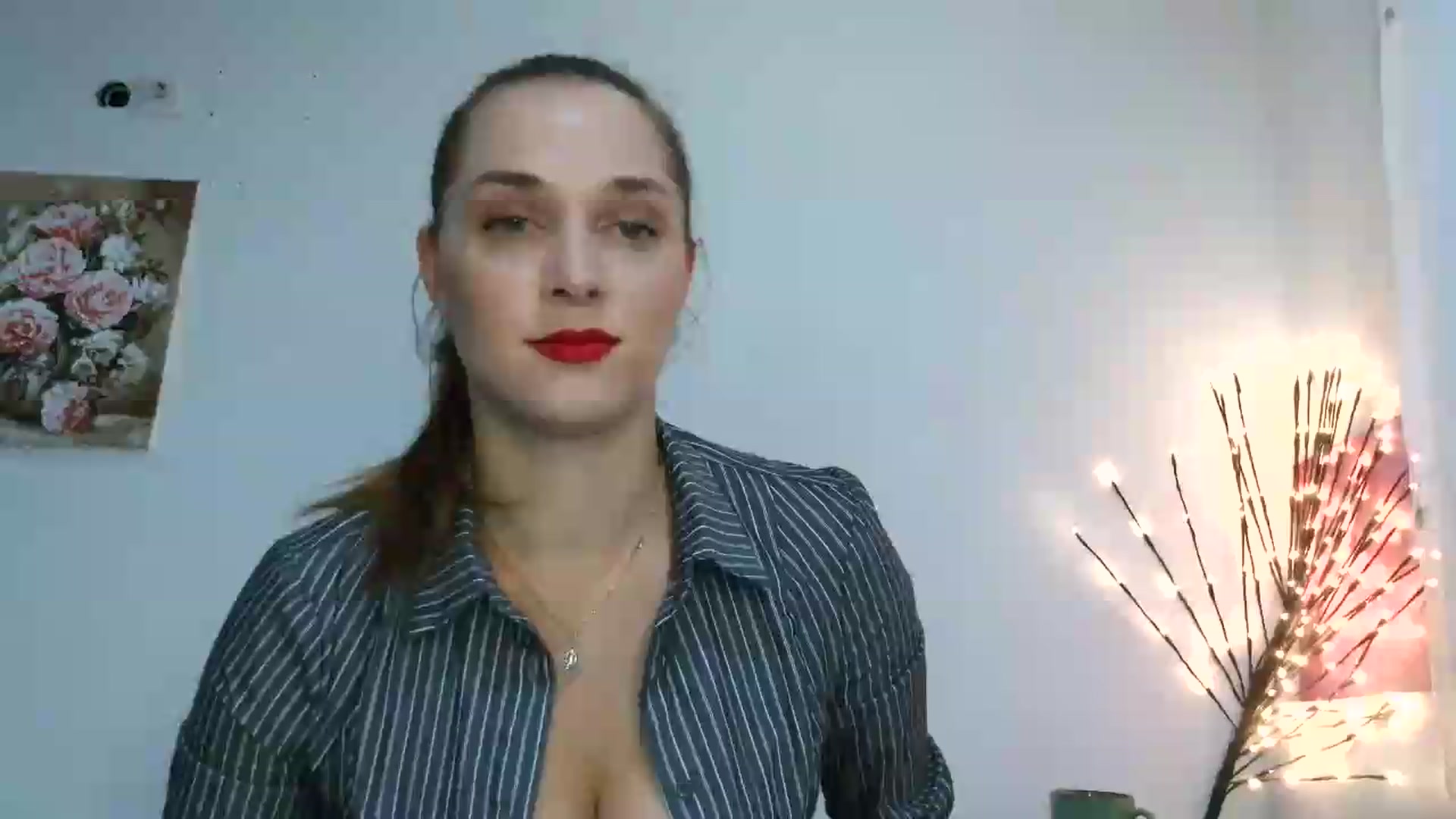 Gallery image thumbnail from HaleyReed's myfreecams stream on, 07/30/2026, 12:08 image 11 of 20