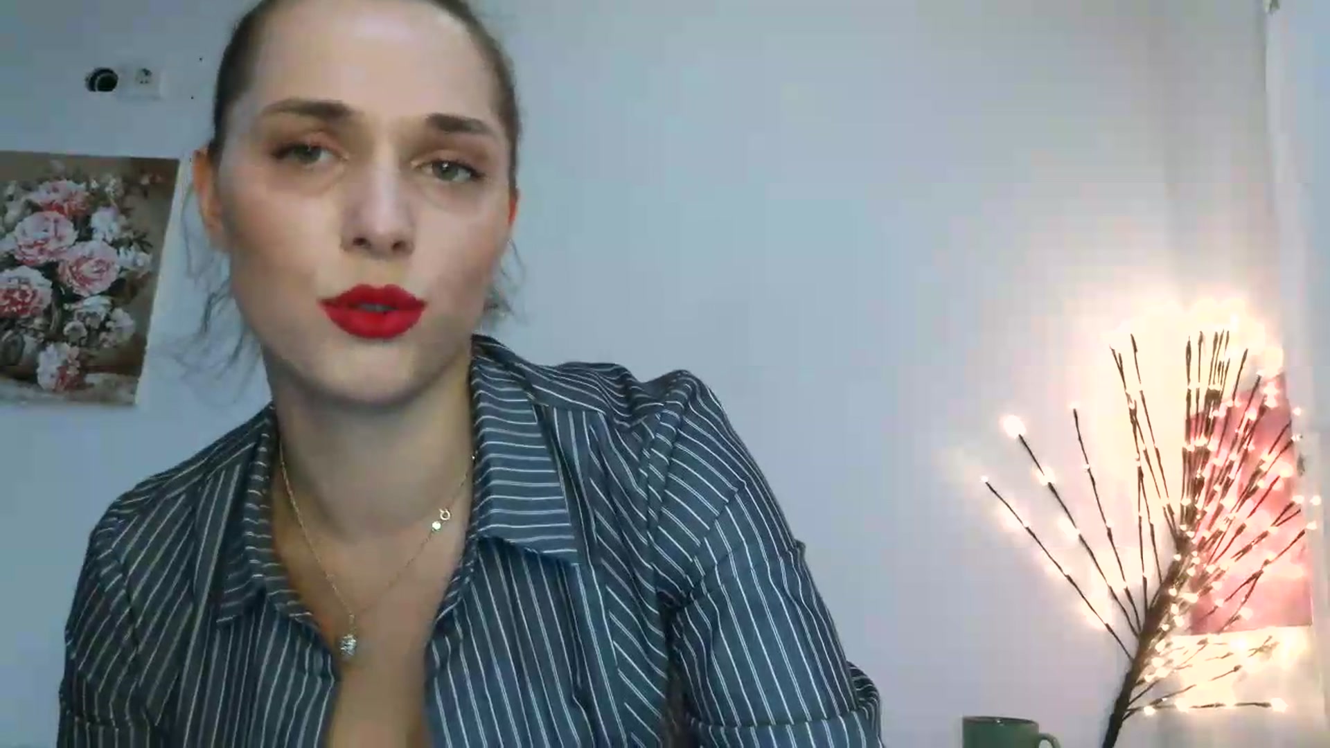 Gallery image thumbnail from HaleyReed's myfreecams stream on, 07/30/2026, 12:08 image 15 of 20