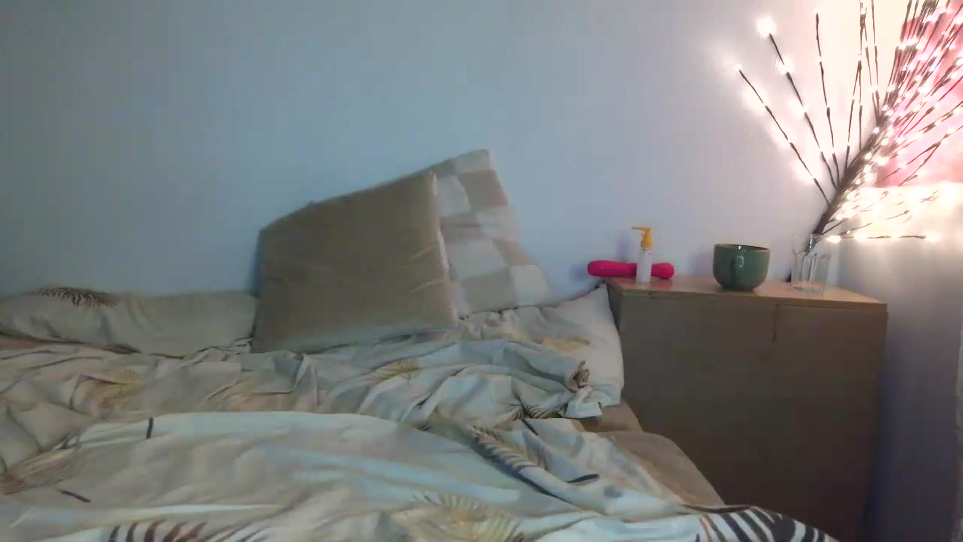 Gallery image thumbnail from HaleyReed's myfreecams stream on, 07/31/2026, 18:00 image 3 of 20