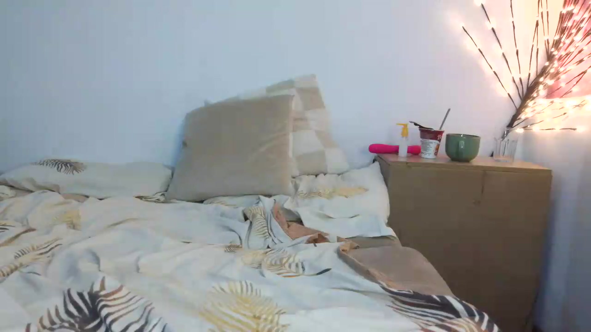 Gallery image thumbnail from HaleyReed's myfreecams stream on, 07/31/2026, 18:00 image 15 of 20