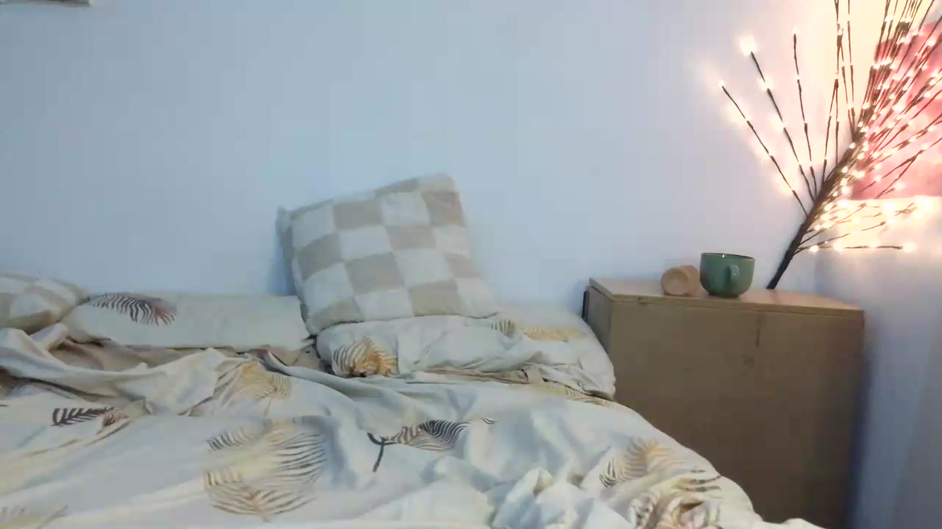 Gallery image thumbnail from HaleyReed's myfreecams stream on, 08/05/2026, 15:57 image 11 of 20