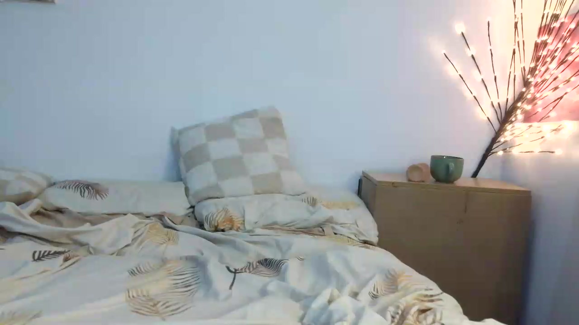 Gallery image thumbnail from HaleyReed's myfreecams stream on, 08/05/2026, 15:57 image 12 of 20