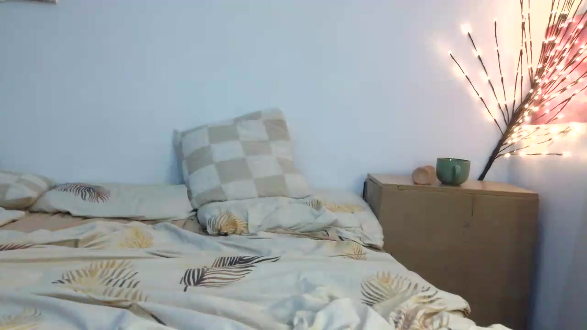 Gallery image thumbnail from HaleyReed's myfreecams stream on, 08/05/2026, 15:57 image 18 of 20
