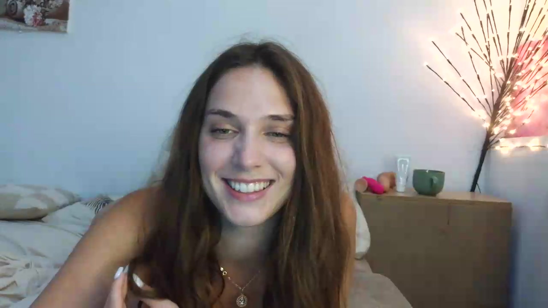 Gallery image thumbnail from HaleyReed's myfreecams stream on, 08/06/2026, 13:01 image 5 of 20
