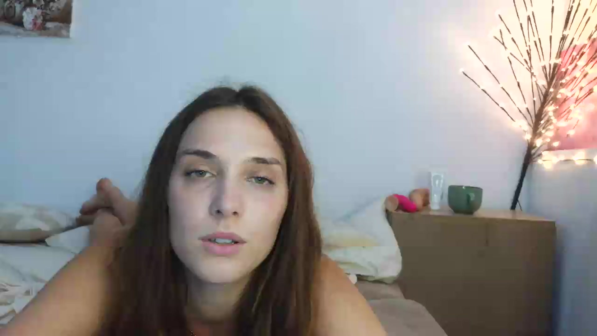 Gallery image thumbnail from HaleyReed's myfreecams stream on, 08/06/2026, 13:01 image 7 of 20