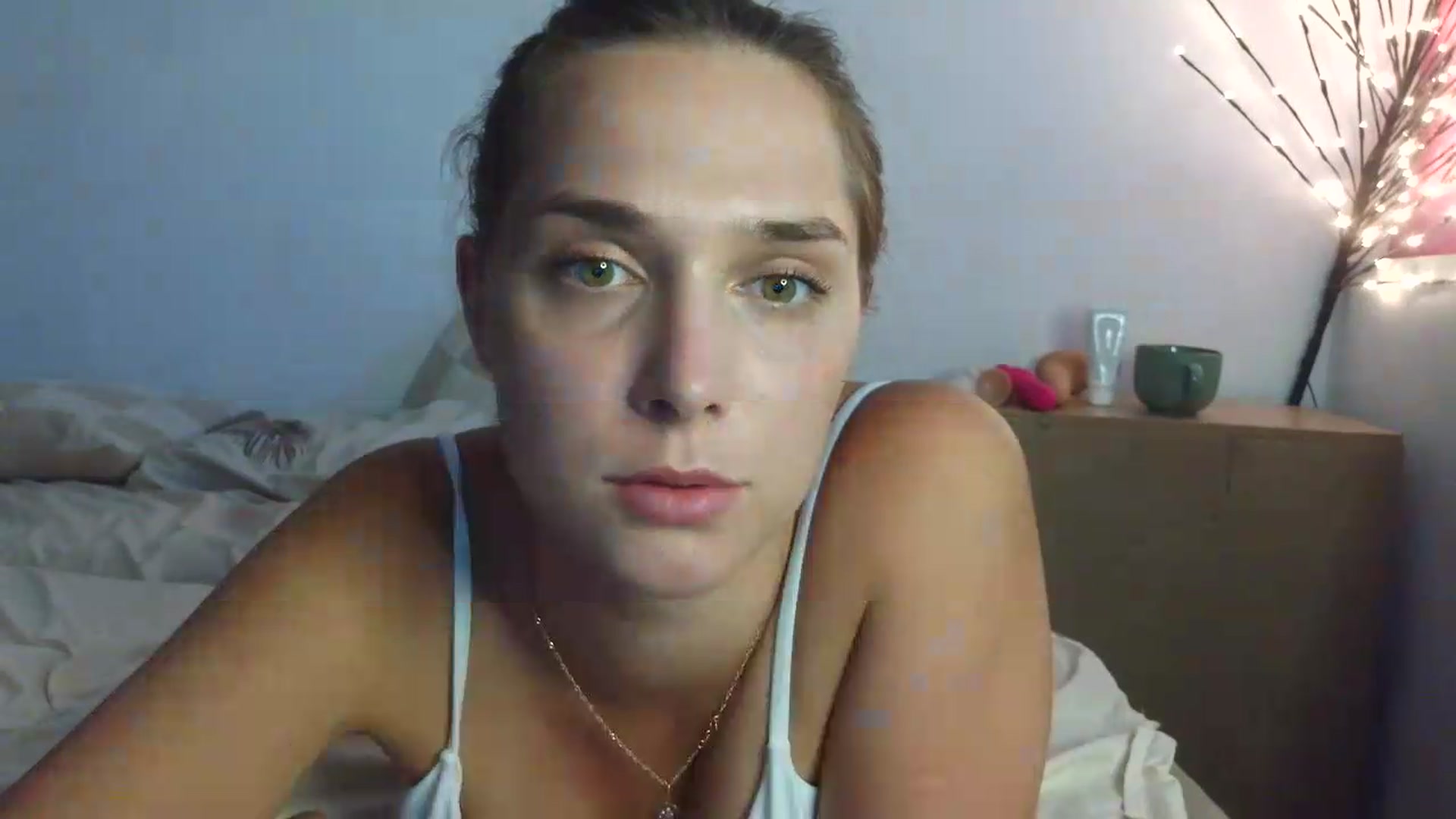 Gallery image thumbnail from HaleyReed's myfreecams stream on, 08/06/2026, 14:33 image 15 of 20