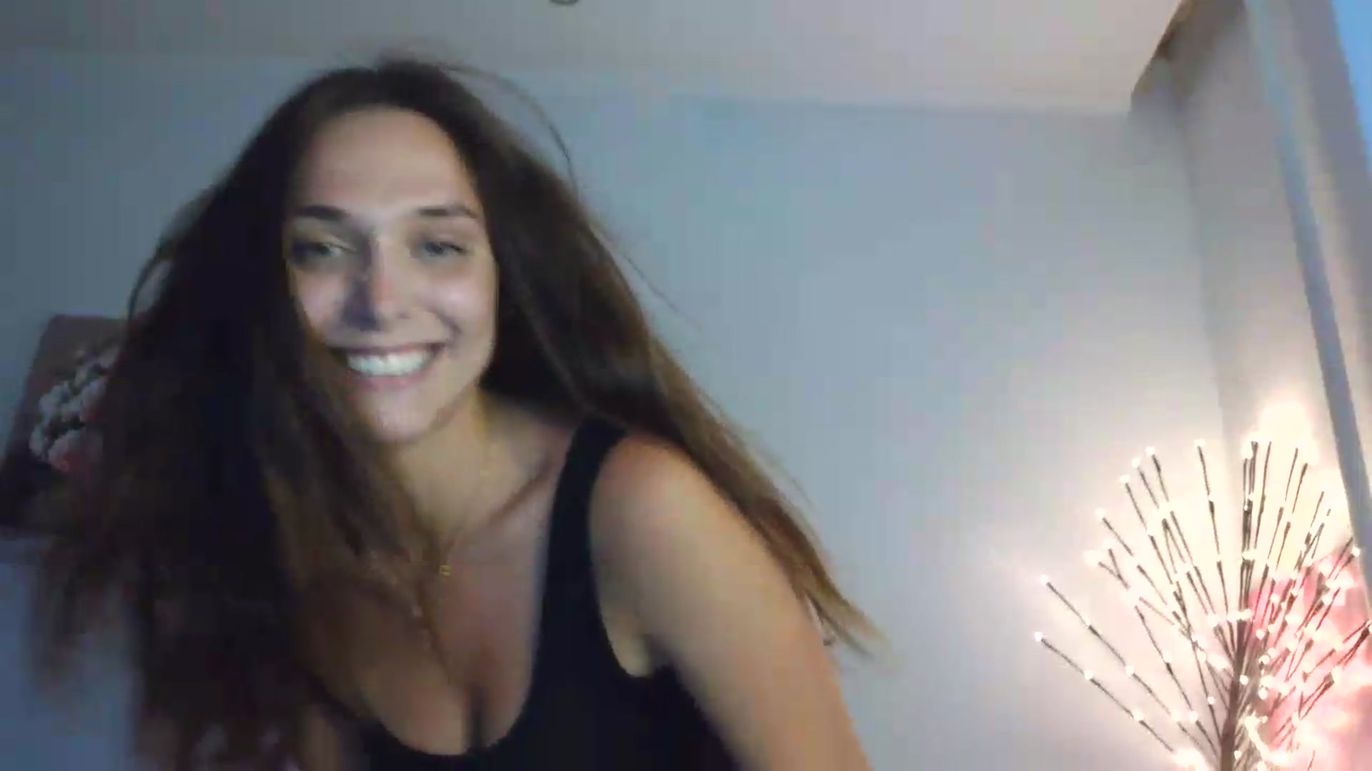 Gallery image thumbnail from HaleyReed's myfreecams stream on, 08/06/2026, 14:33 image 18 of 20