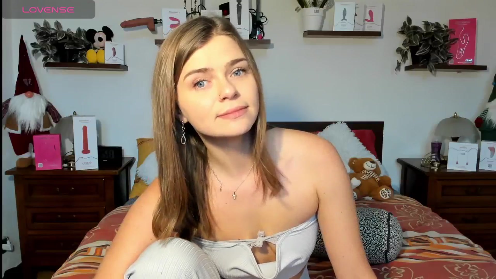 Gallery image thumbnail from HaleyReedme's myfreecams stream on, 01/12/2026, 12:06 image 15 of 20