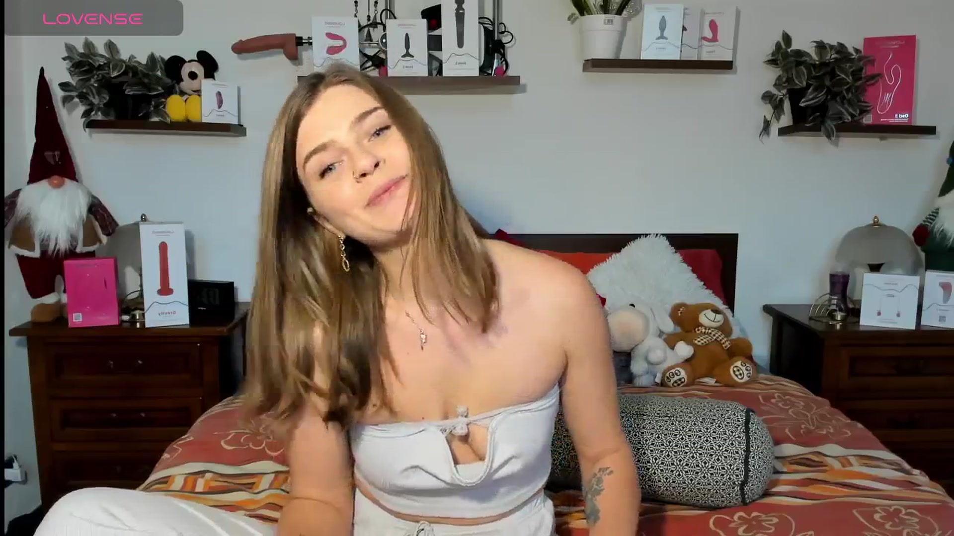 Gallery image thumbnail from HaleyReedme's myfreecams stream on, 01/12/2026, 12:06 image 17 of 20