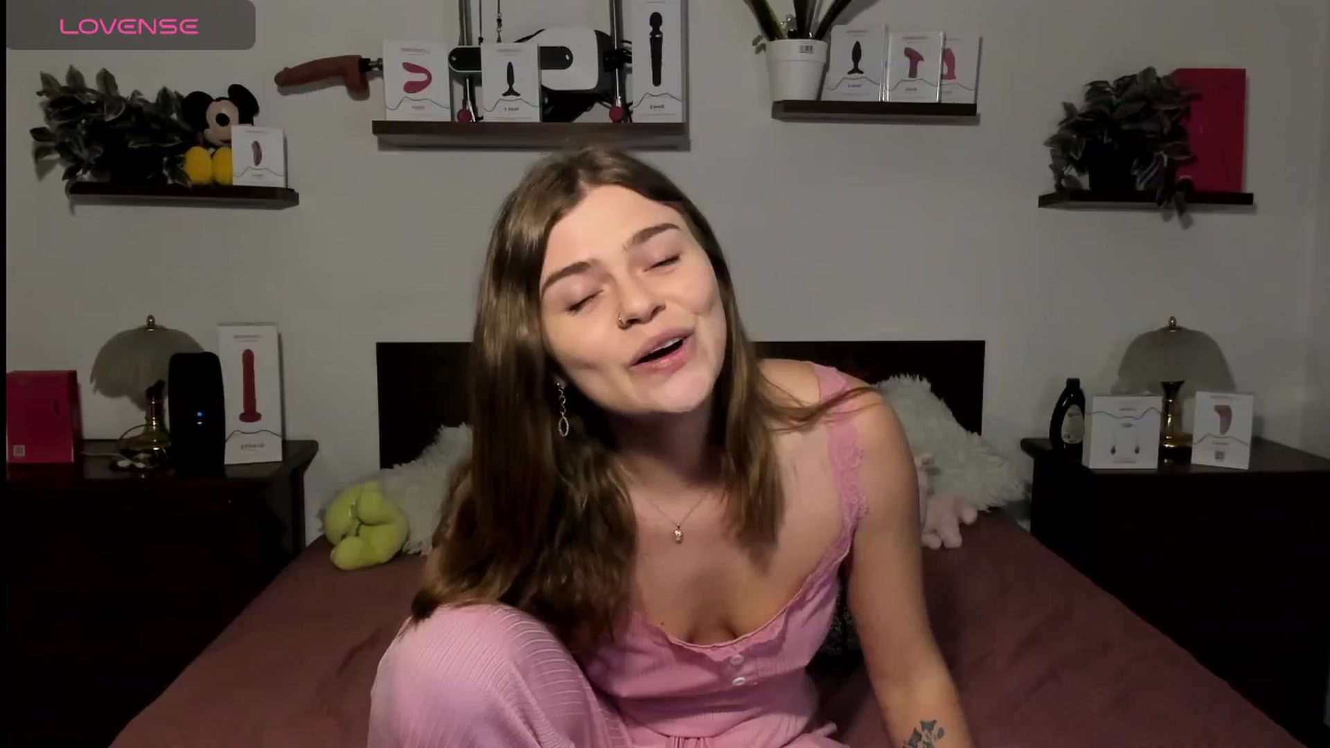 Gallery image thumbnail from HaleyReedme's myfreecams stream on, 01/29/2026, 10:05 image 6 of 20