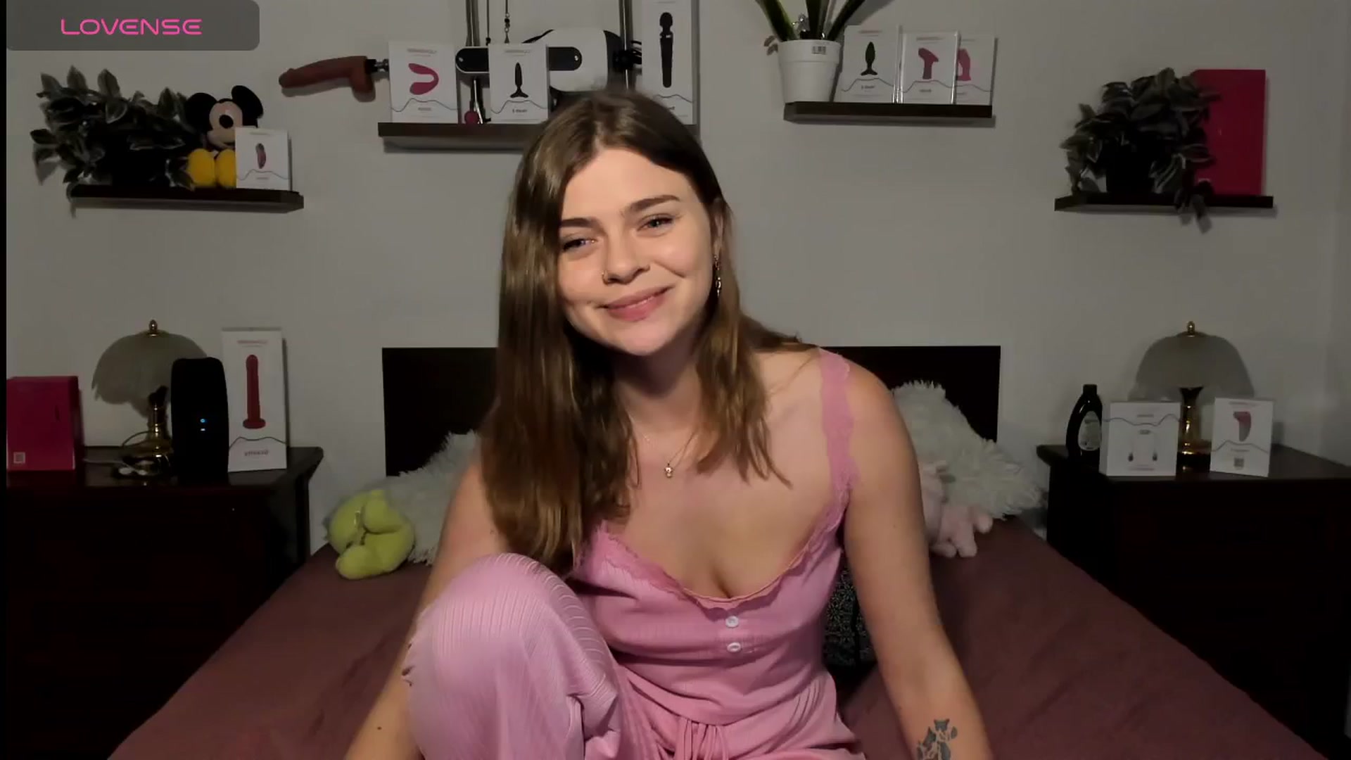 Gallery image thumbnail from HaleyReedme's myfreecams stream on, 01/29/2026, 10:05 image 14 of 20