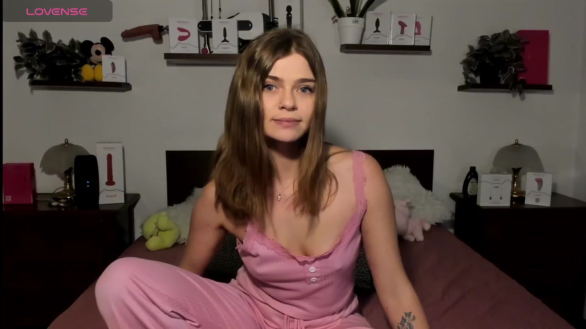 Gallery image thumbnail from HaleyReedme's myfreecams stream on, 01/29/2026, 10:05 image 19 of 20