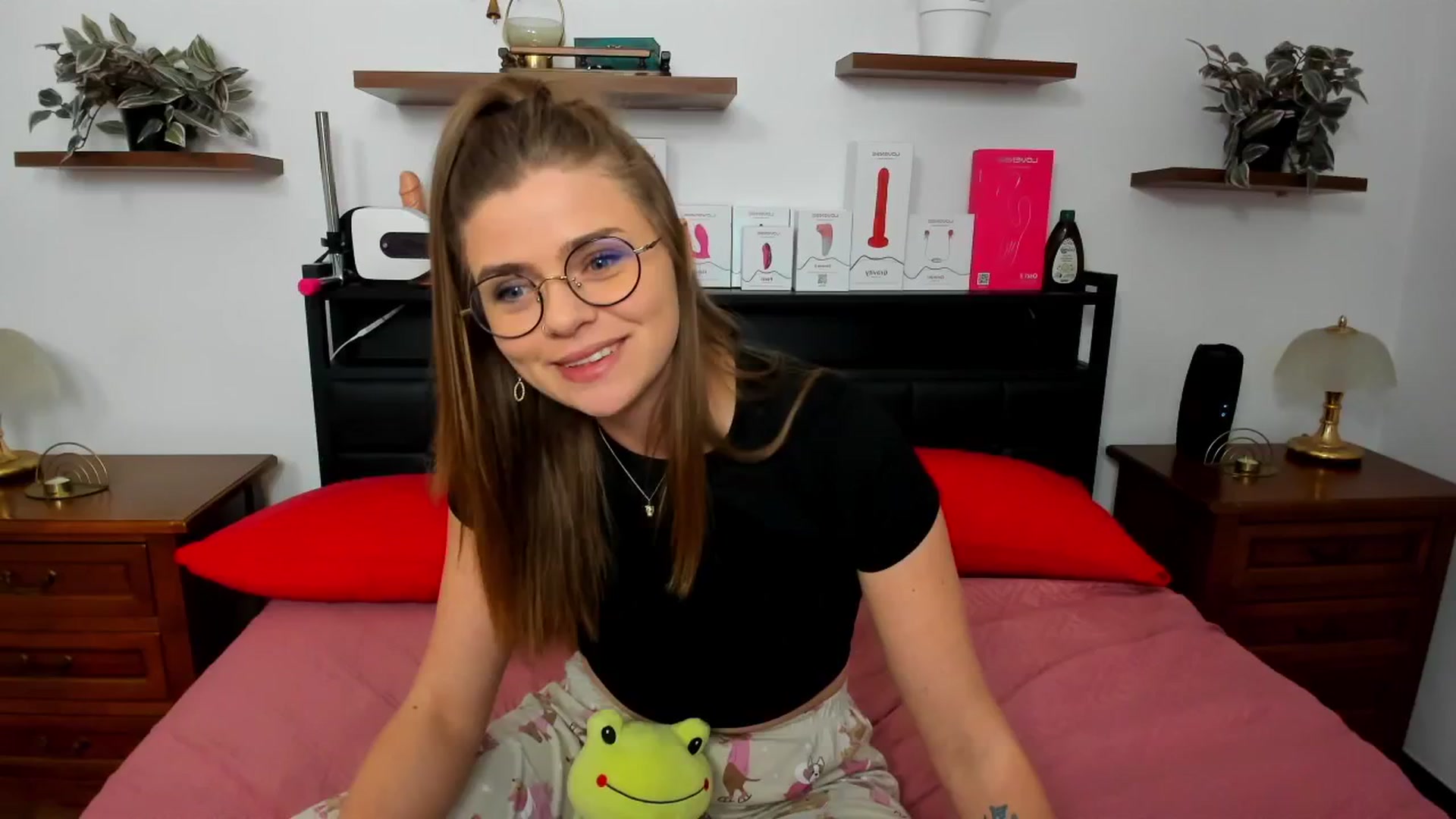 Gallery image thumbnail from HaleyReedme's myfreecams stream on, 04/01/2026, 10:47 image 11 of 20