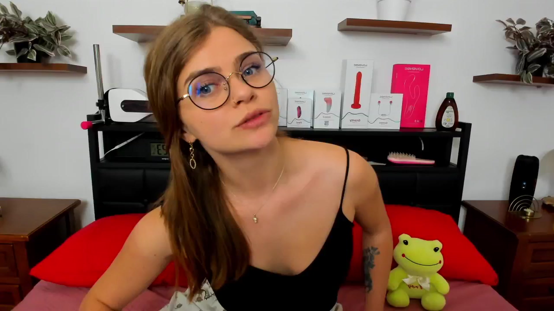 Gallery image thumbnail from HaleyReedme's myfreecams stream on, 04/11/2026, 10:45 image 4 of 20