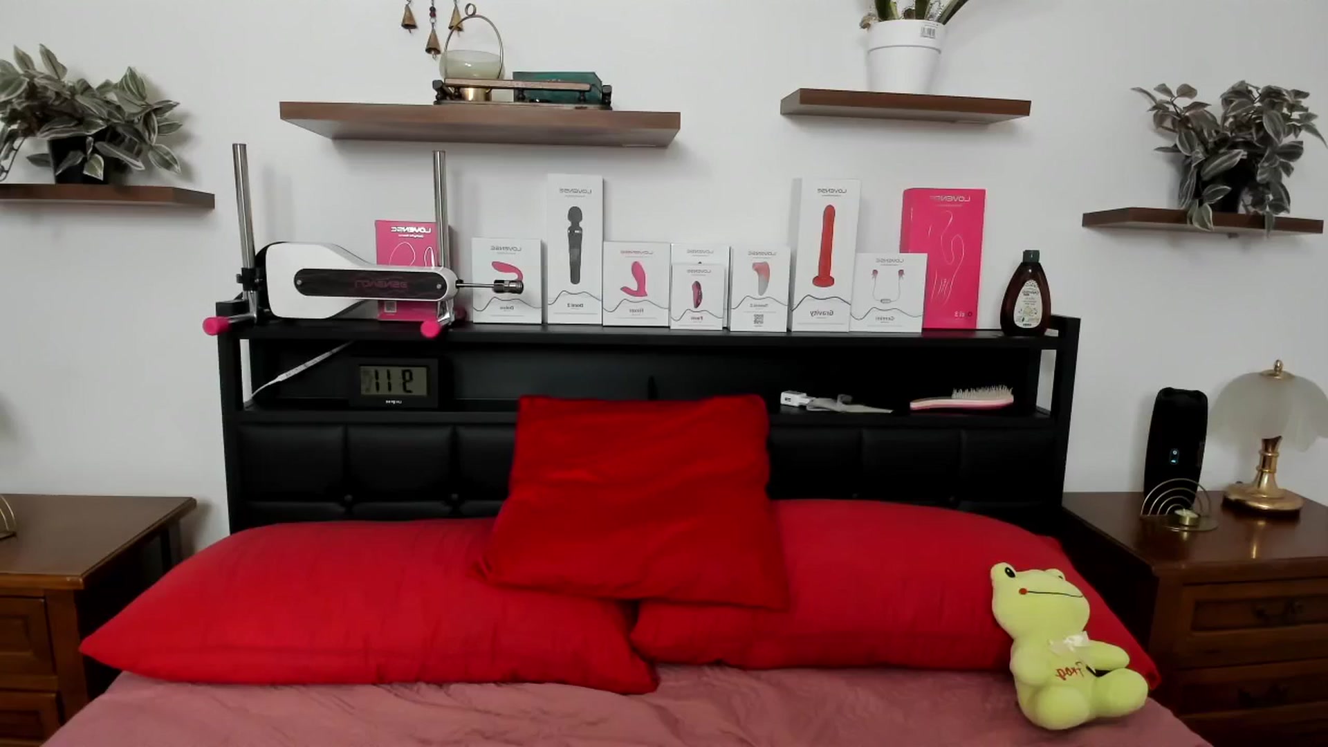 Gallery image thumbnail from HaleyReedme's myfreecams stream on, 04/13/2026, 08:59 image 2 of 20