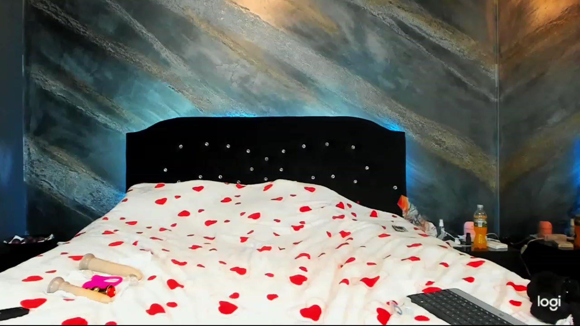 Gallery image thumbnail from HaleySweet18's myfreecams stream on, 11/23/2022, 05:52 image 19 of 20