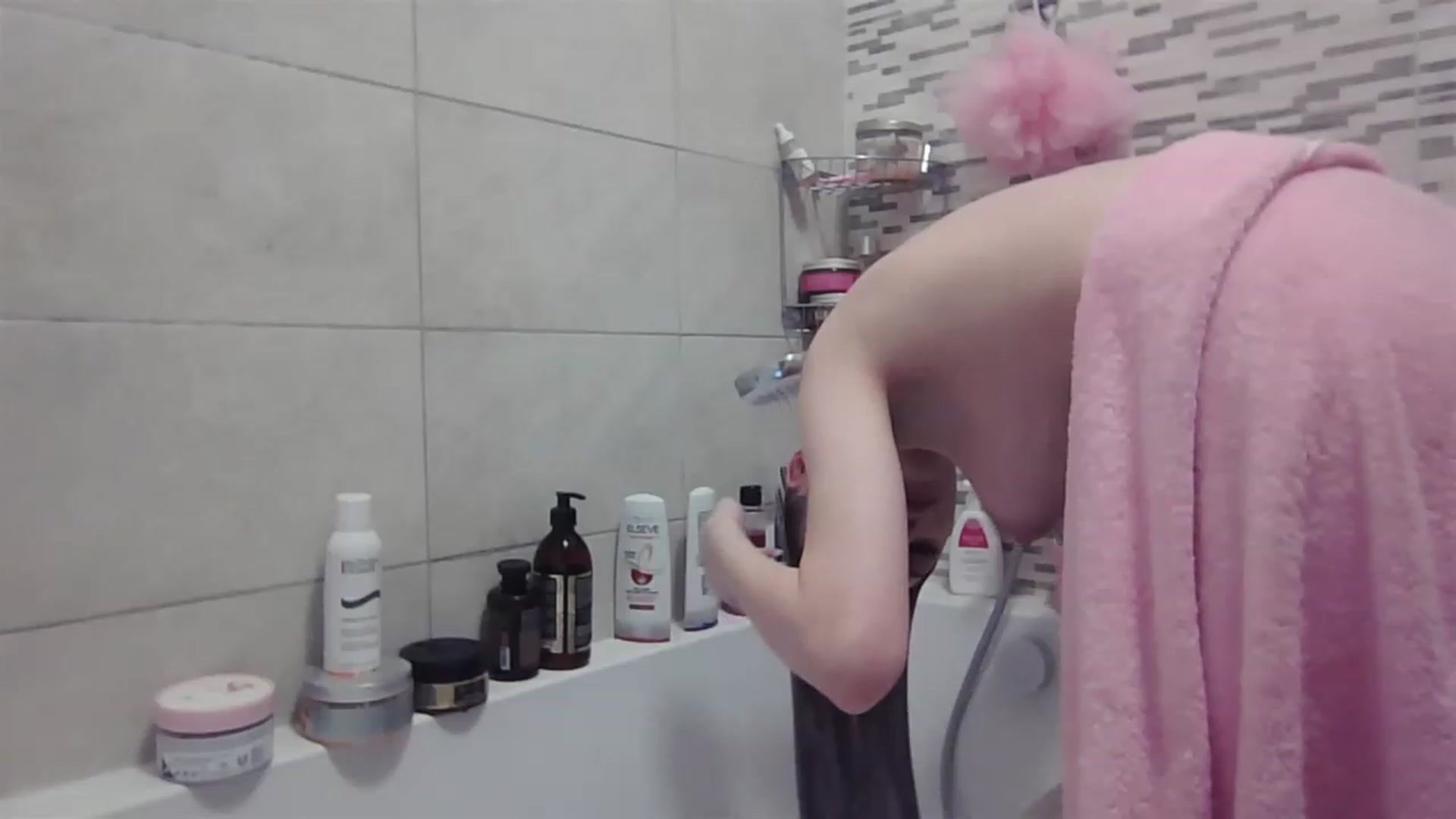 Gallery image thumbnail from HaleySweet18's myfreecams stream on, 11/23/2022, 07:25 image 15 of 20