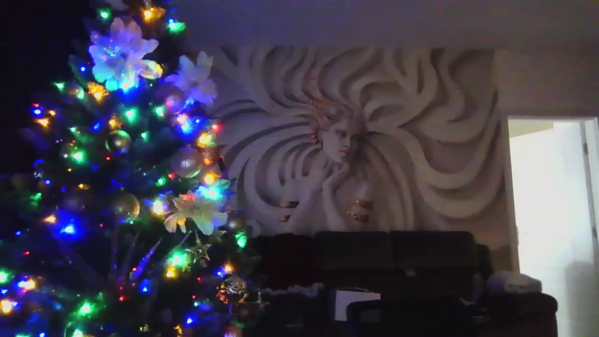 Gallery image thumbnail from HaleySweet18's myfreecams stream on, 12/03/2022, 06:09 image 2 of 20