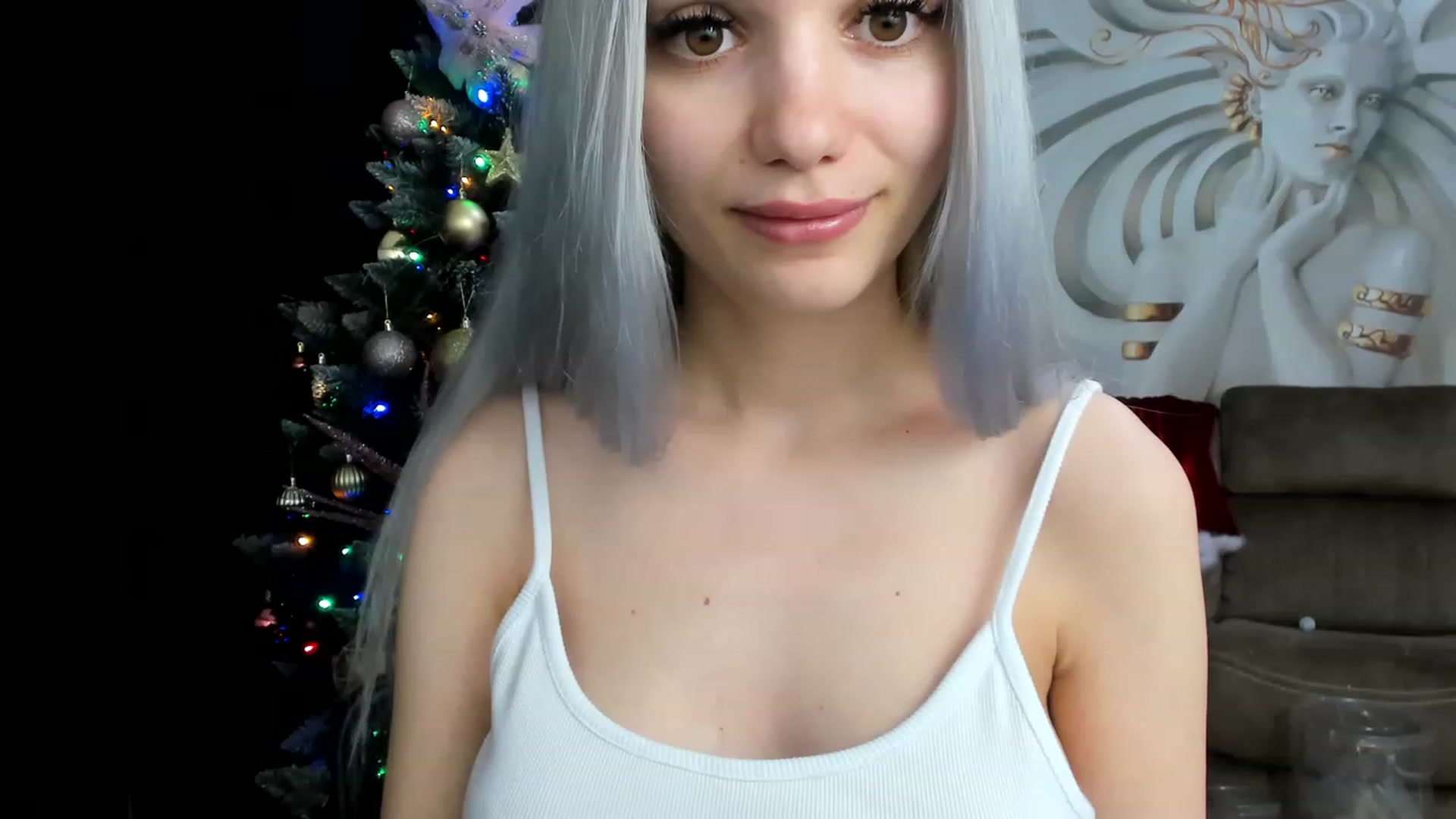 Gallery image thumbnail from HaleySweet18's myfreecams stream on, 12/04/2022, 04:51 image 4 of 20