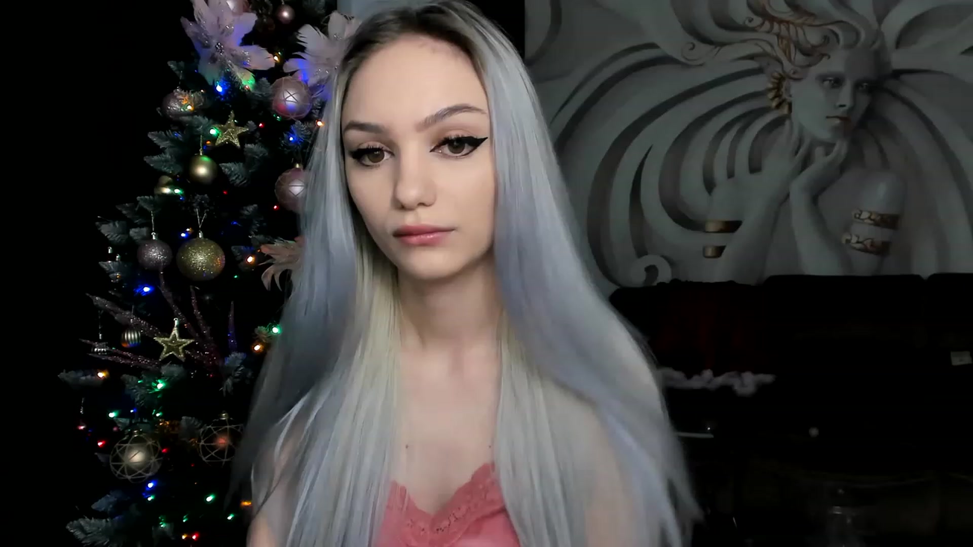 Gallery image thumbnail from HaleySweet18's myfreecams stream on, 12/04/2022, 21:42 image 13 of 20