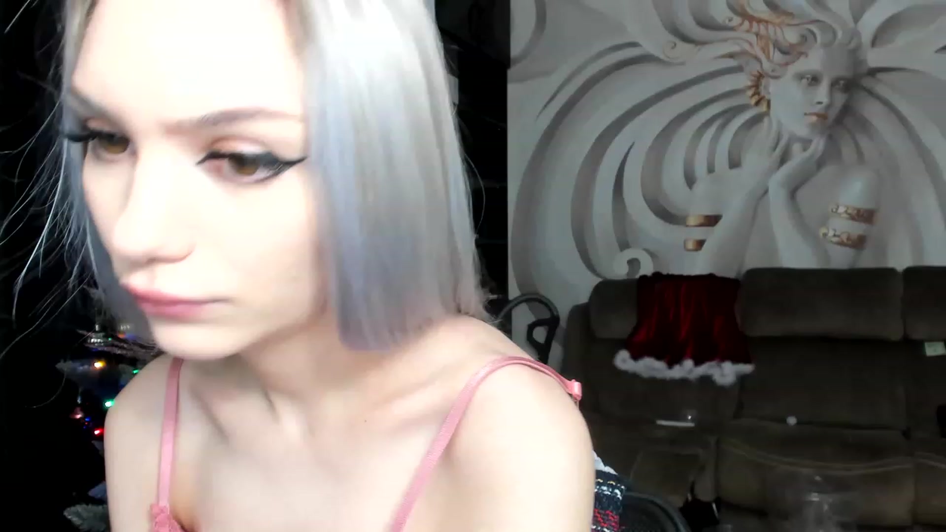 Gallery image thumbnail from HaleySweet18's myfreecams stream on, 12/04/2022, 21:42 image 11 of 20
