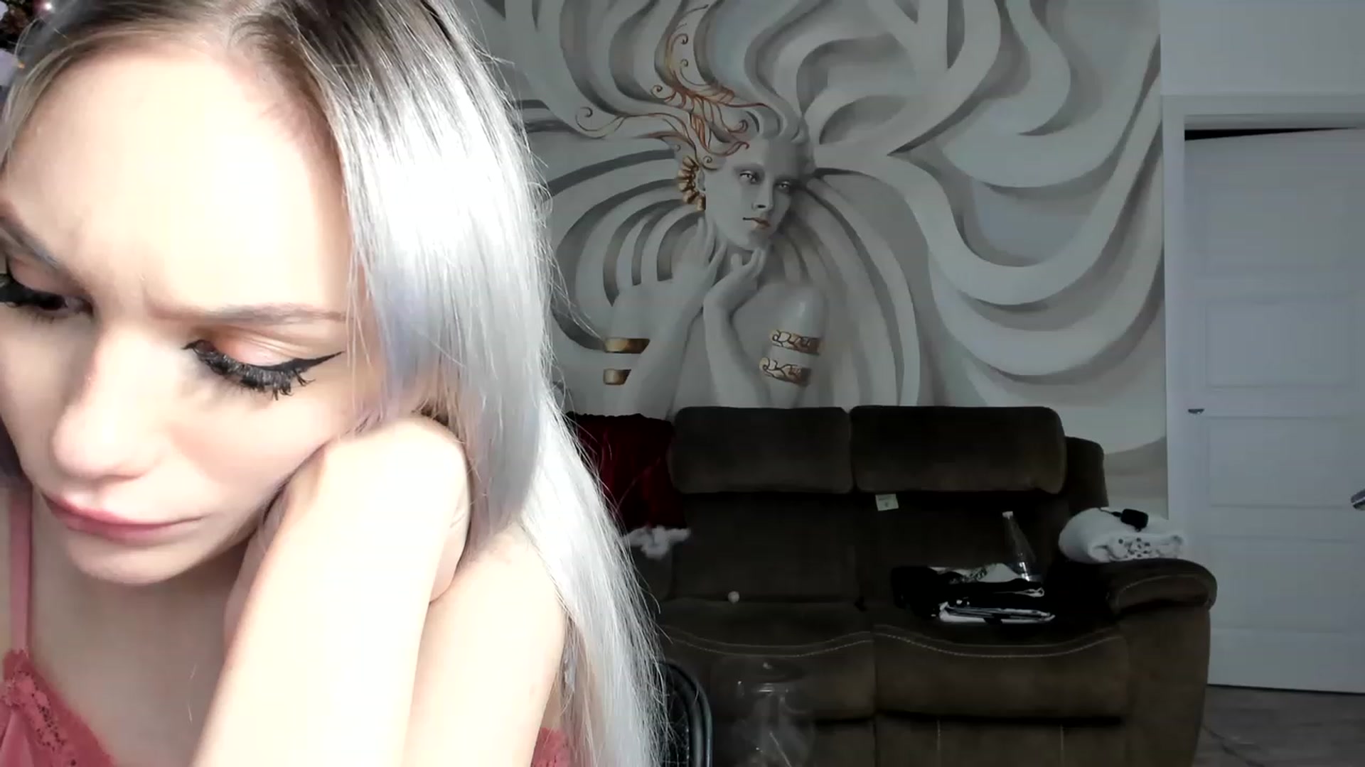 Gallery image thumbnail from HaleySweet18's myfreecams stream on, 12/05/2022, 24:16 image 18 of 20