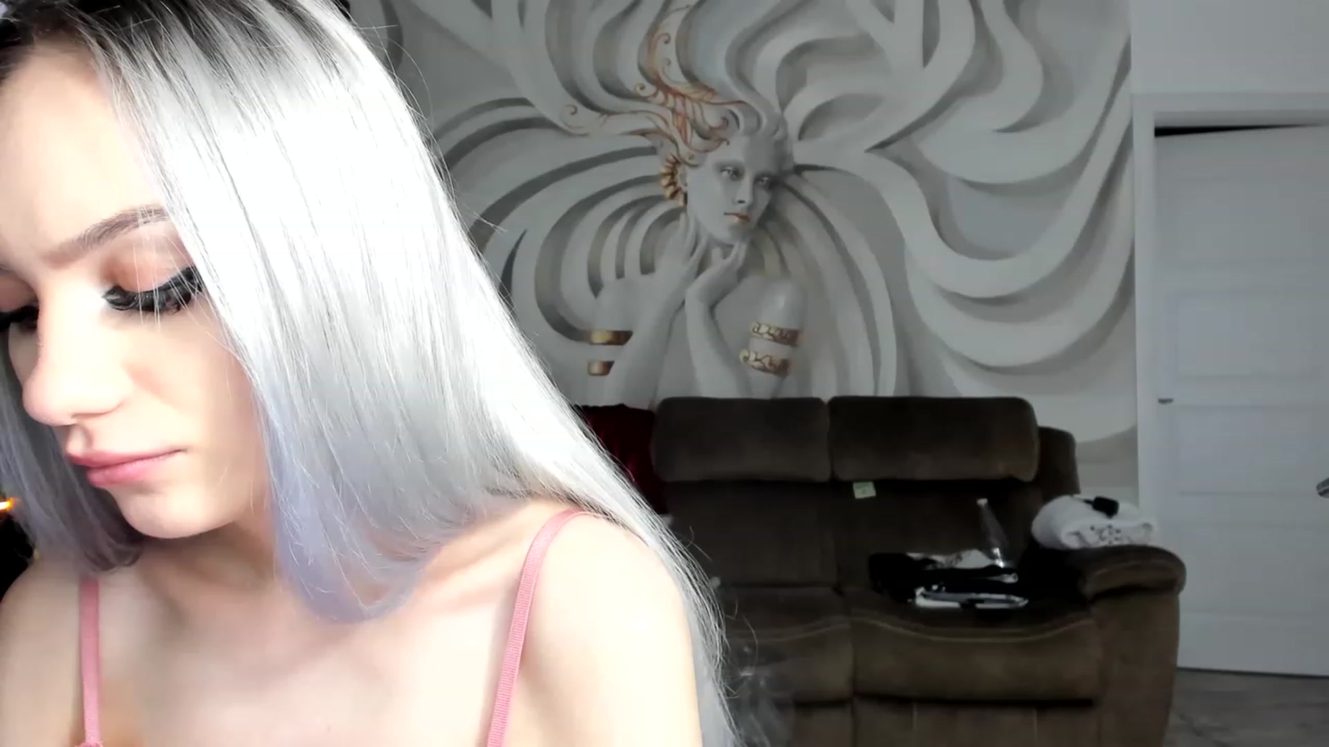 Gallery image thumbnail from HaleySweet18's myfreecams stream on, 12/05/2022, 24:16 image 11 of 20