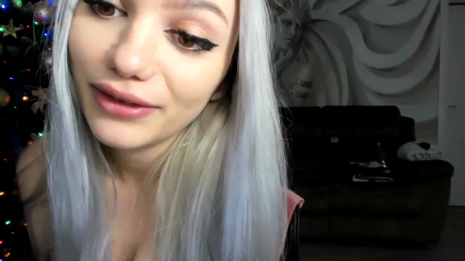 Gallery image thumbnail from HaleySweet18's myfreecams stream on, 12/05/2022, 07:49 image 11 of 20