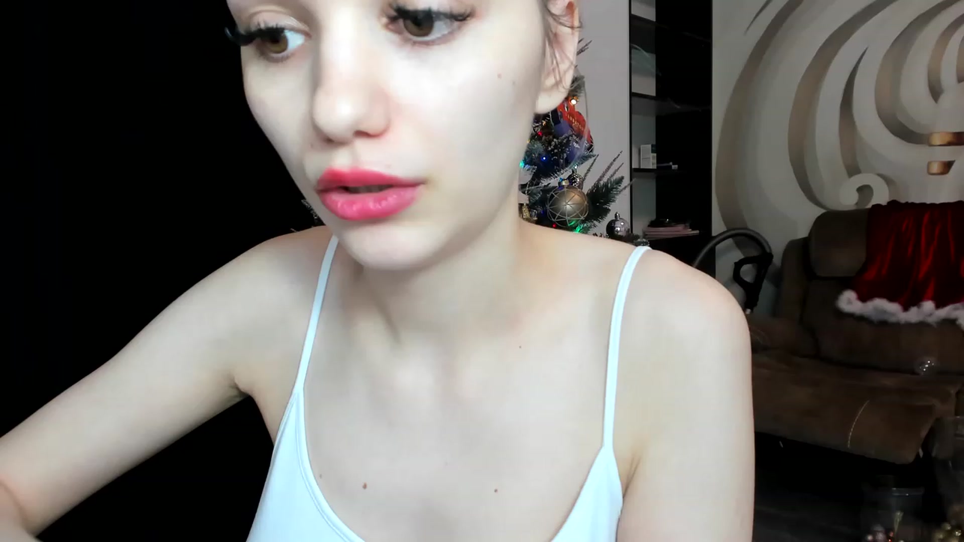 Gallery image thumbnail from HaleySweet18's myfreecams stream on, 12/06/2022, 06:12 image 8 of 20