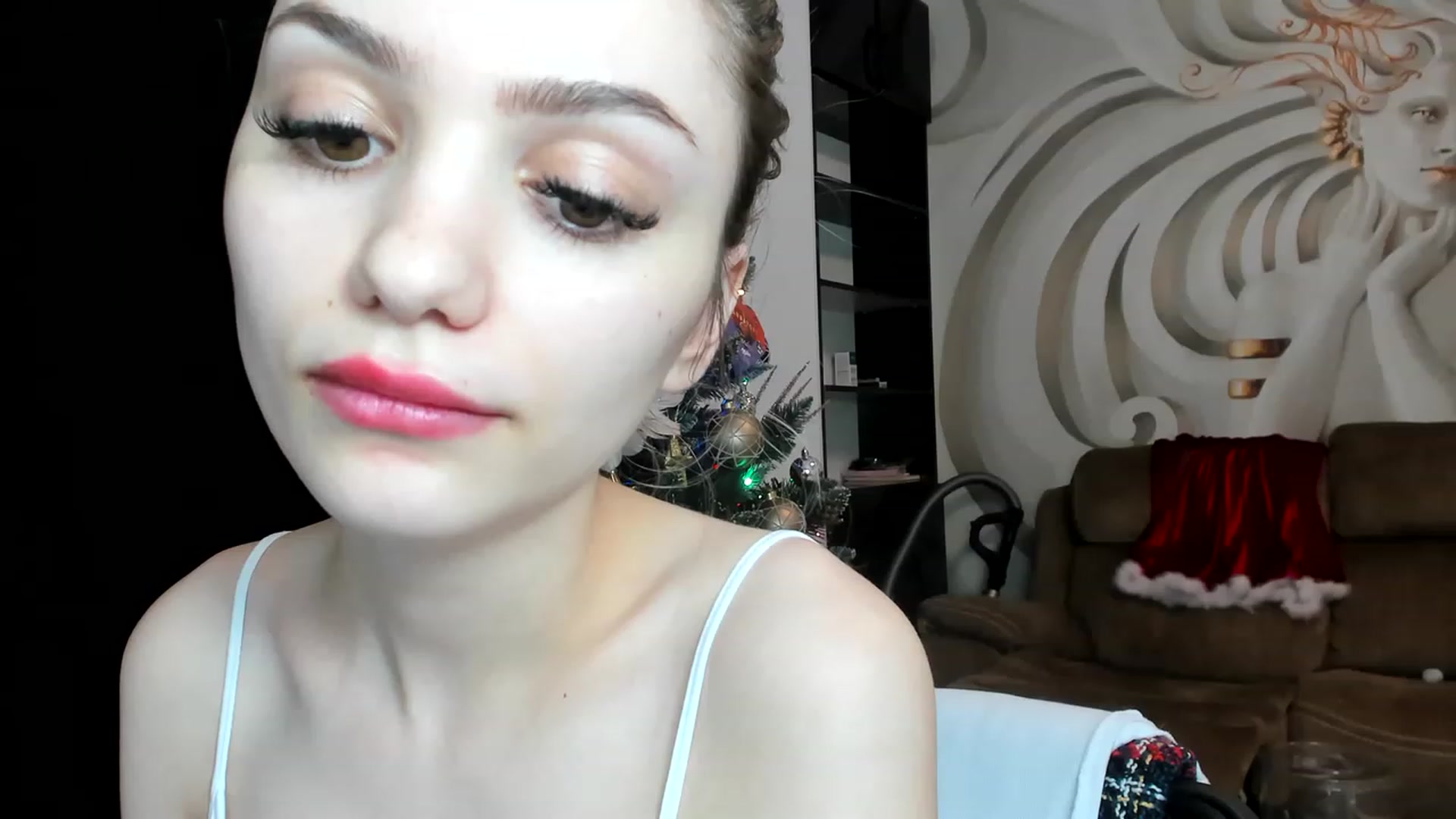 Gallery image thumbnail from HaleySweet18's myfreecams stream on, 12/06/2022, 06:49 image 2 of 20