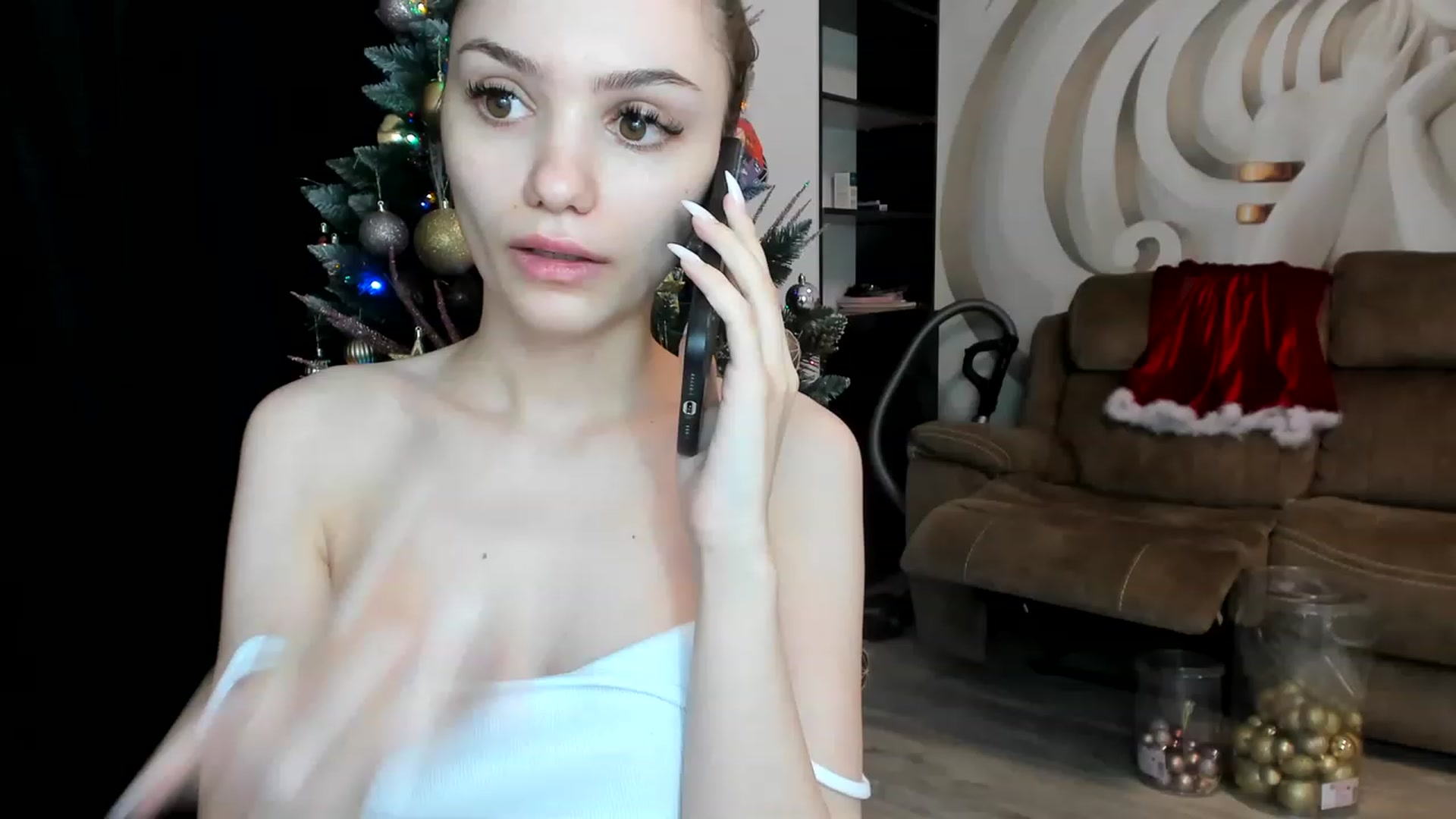 Gallery image thumbnail from HaleySweet18's myfreecams stream on, 12/07/2022, 02:08 image 15 of 20