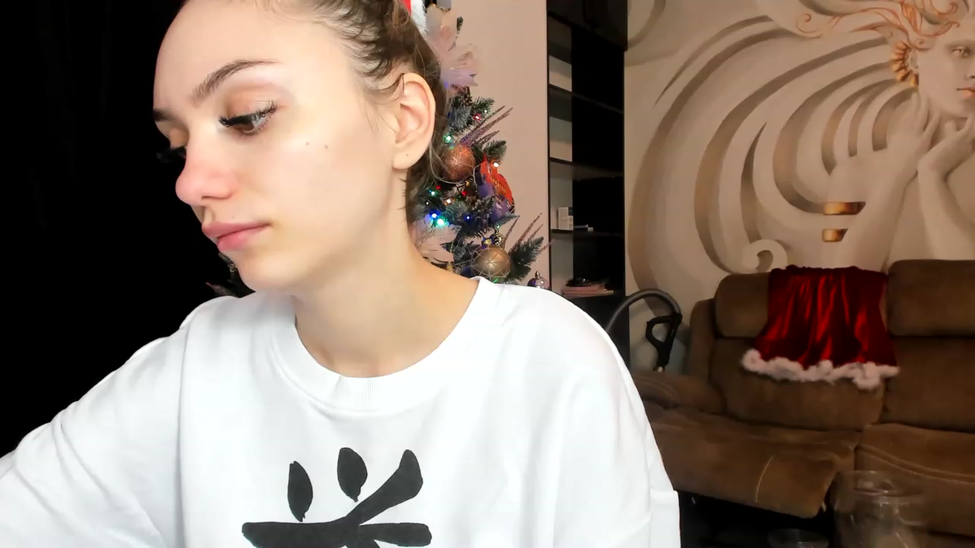 Gallery image thumbnail from HaleySweet18's myfreecams stream on, 12/07/2022, 02:08 image 20 of 20