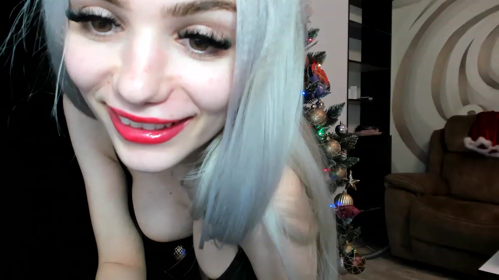 Gallery image thumbnail from HaleySweet18's myfreecams stream on, 12/11/2022, 05:56 image 2 of 20