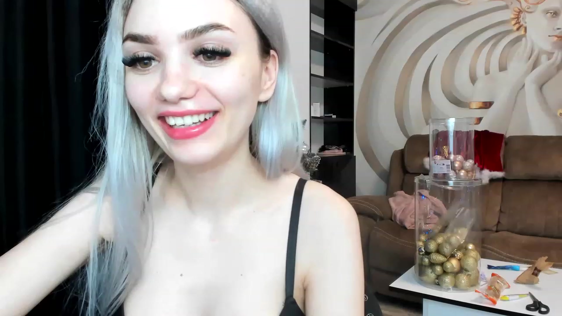 Gallery image thumbnail from HaleySweet18's myfreecams stream on, 12/11/2022, 08:08 image 15 of 20