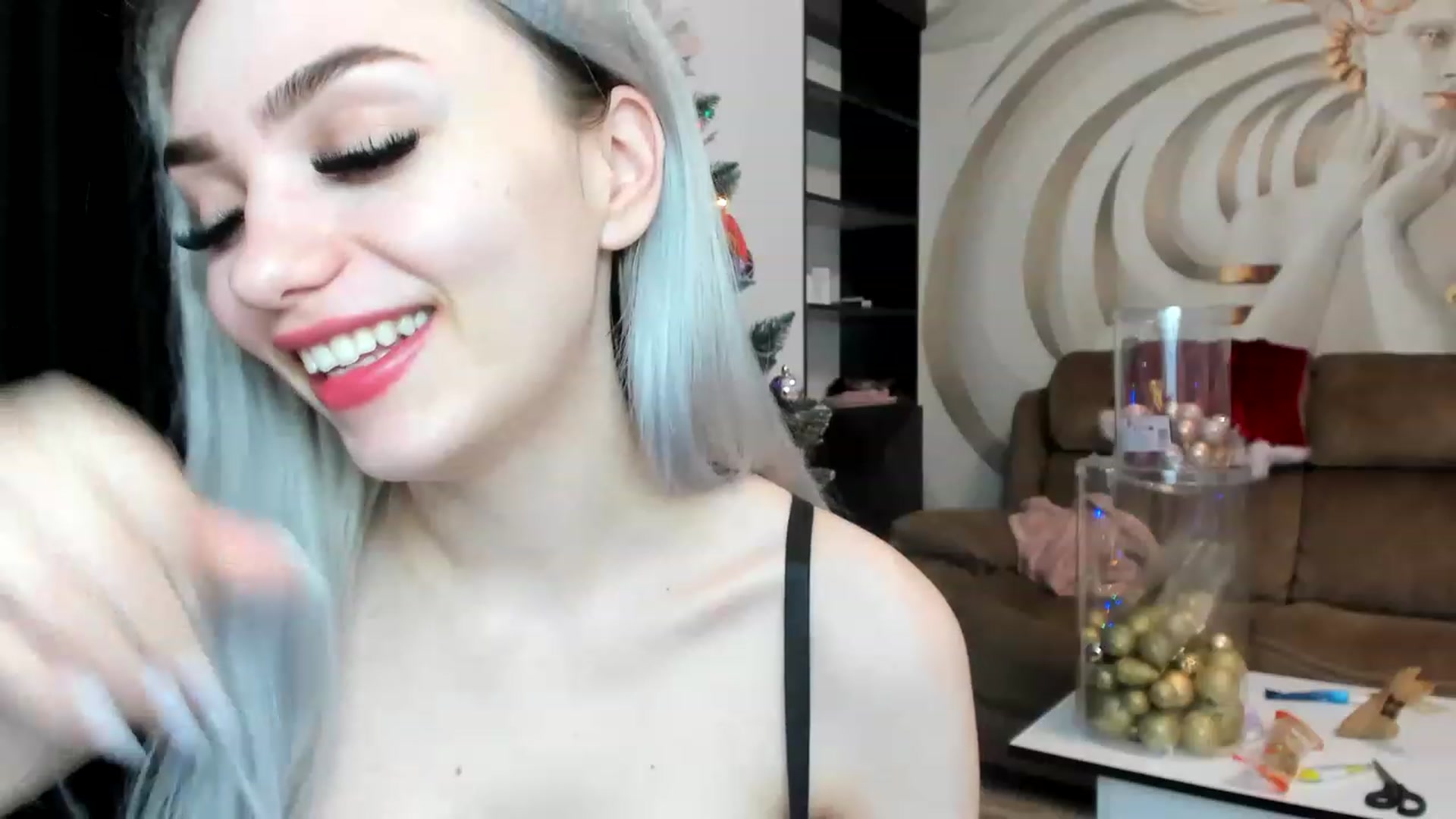 Gallery image thumbnail from HaleySweet18's myfreecams stream on, 12/11/2022, 08:08 image 16 of 20