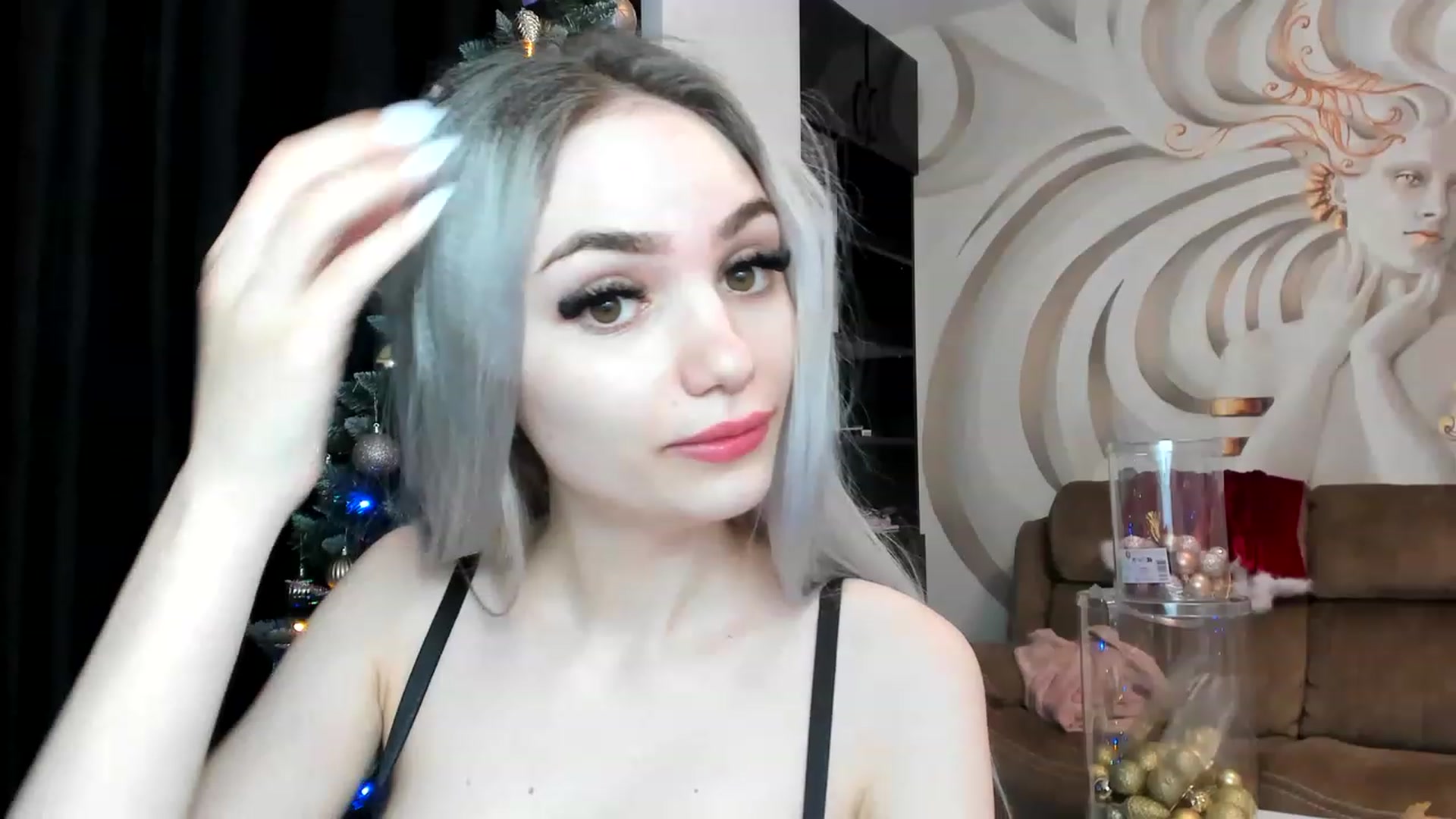 Gallery image thumbnail from HaleySweet18's myfreecams stream on, 12/11/2022, 08:08 image 7 of 20