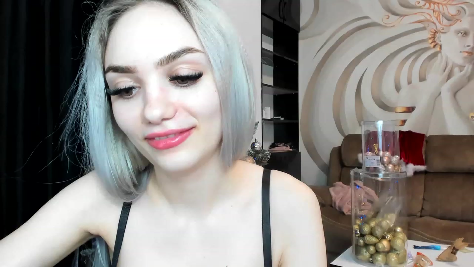 Gallery image thumbnail from HaleySweet18's myfreecams stream on, 12/11/2022, 08:08 image 13 of 20