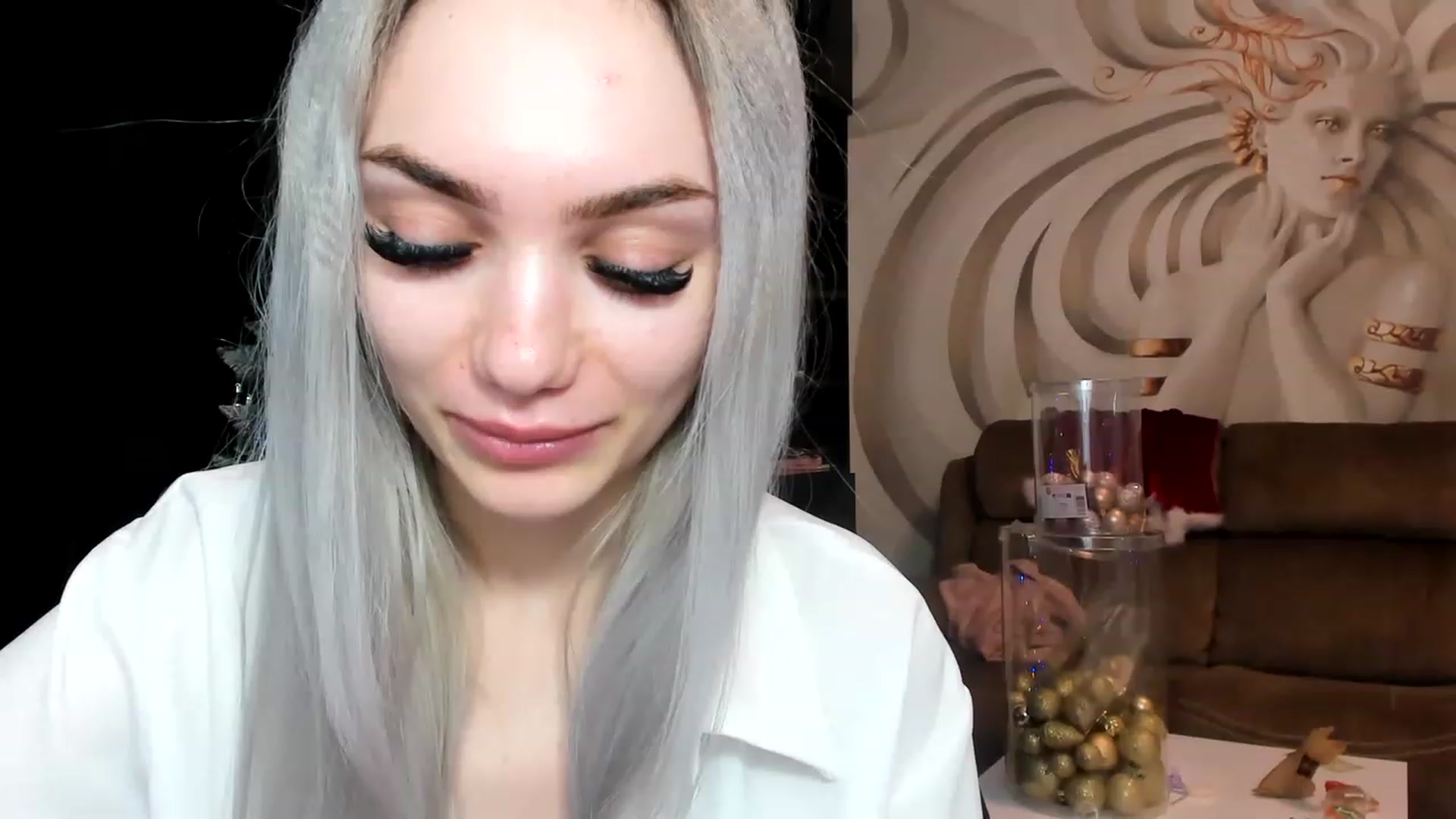 Gallery image thumbnail from HaleySweet18's myfreecams stream on, 12/12/2022, 24:03 image 16 of 20