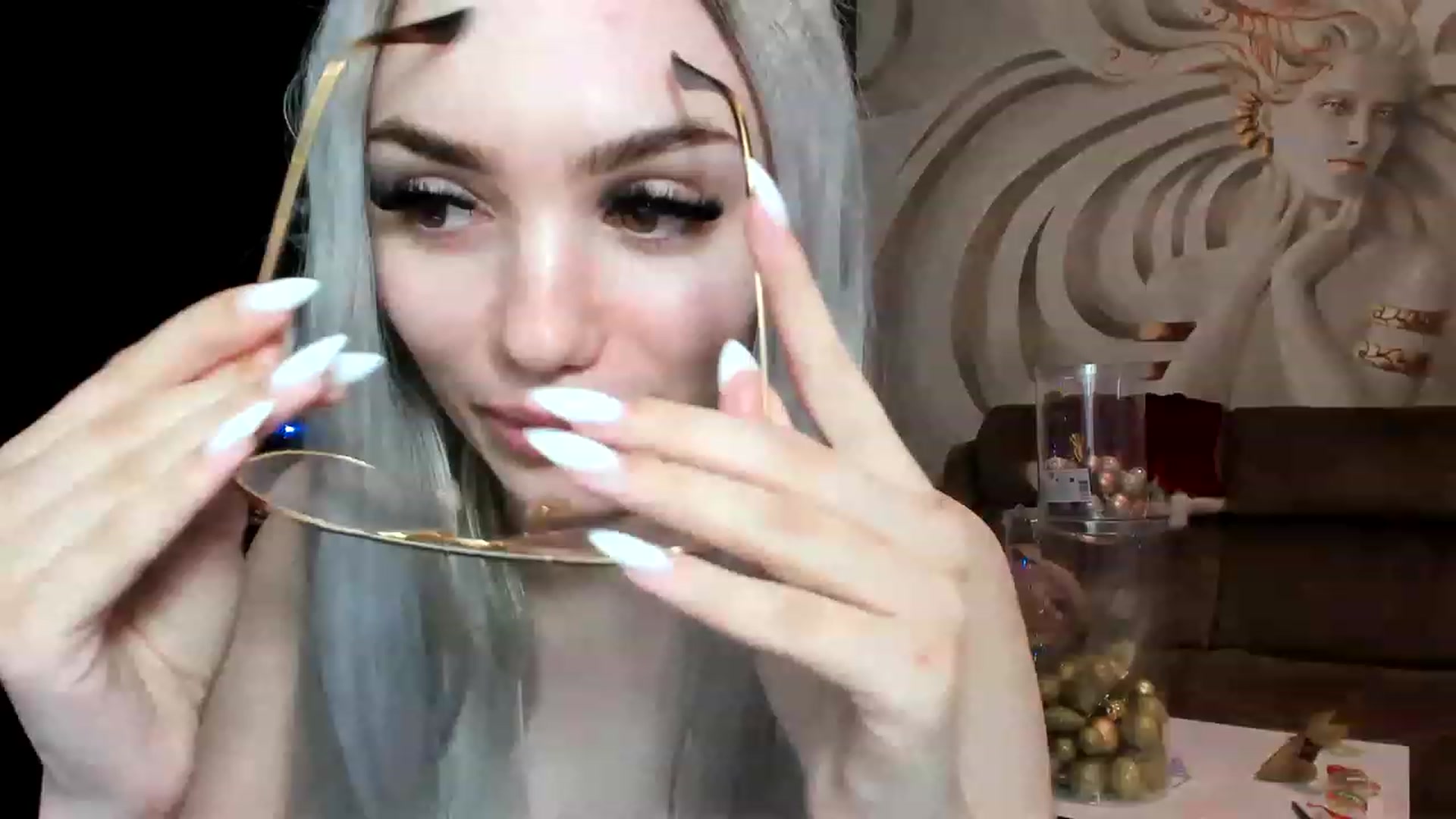Gallery image thumbnail from HaleySweet18's myfreecams stream on, 12/12/2022, 24:46 image 16 of 20