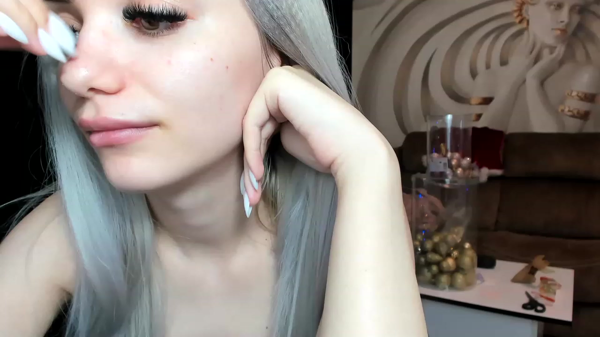 Gallery image thumbnail from HaleySweet18's myfreecams stream on, 12/12/2022, 03:41 image 16 of 20