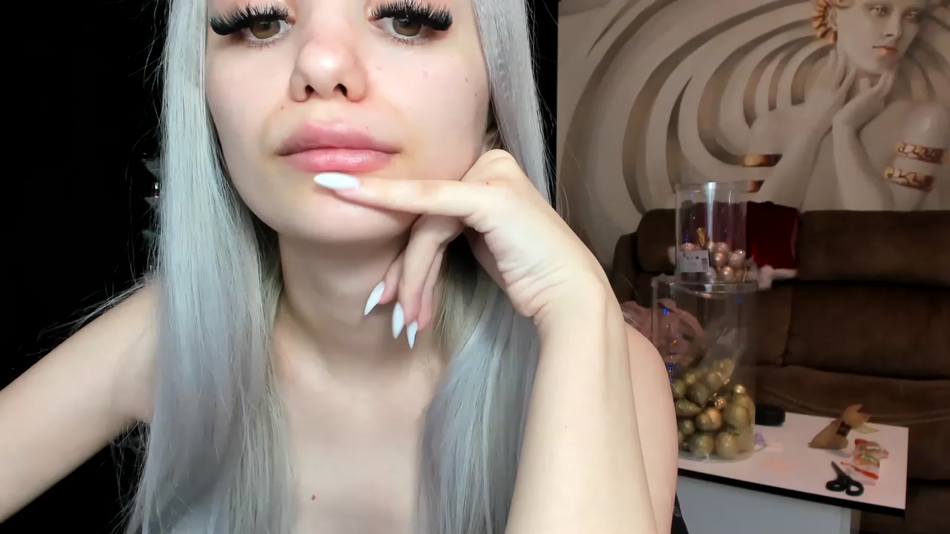 Gallery image thumbnail from HaleySweet18's myfreecams stream on, 12/12/2022, 03:41 image 17 of 20