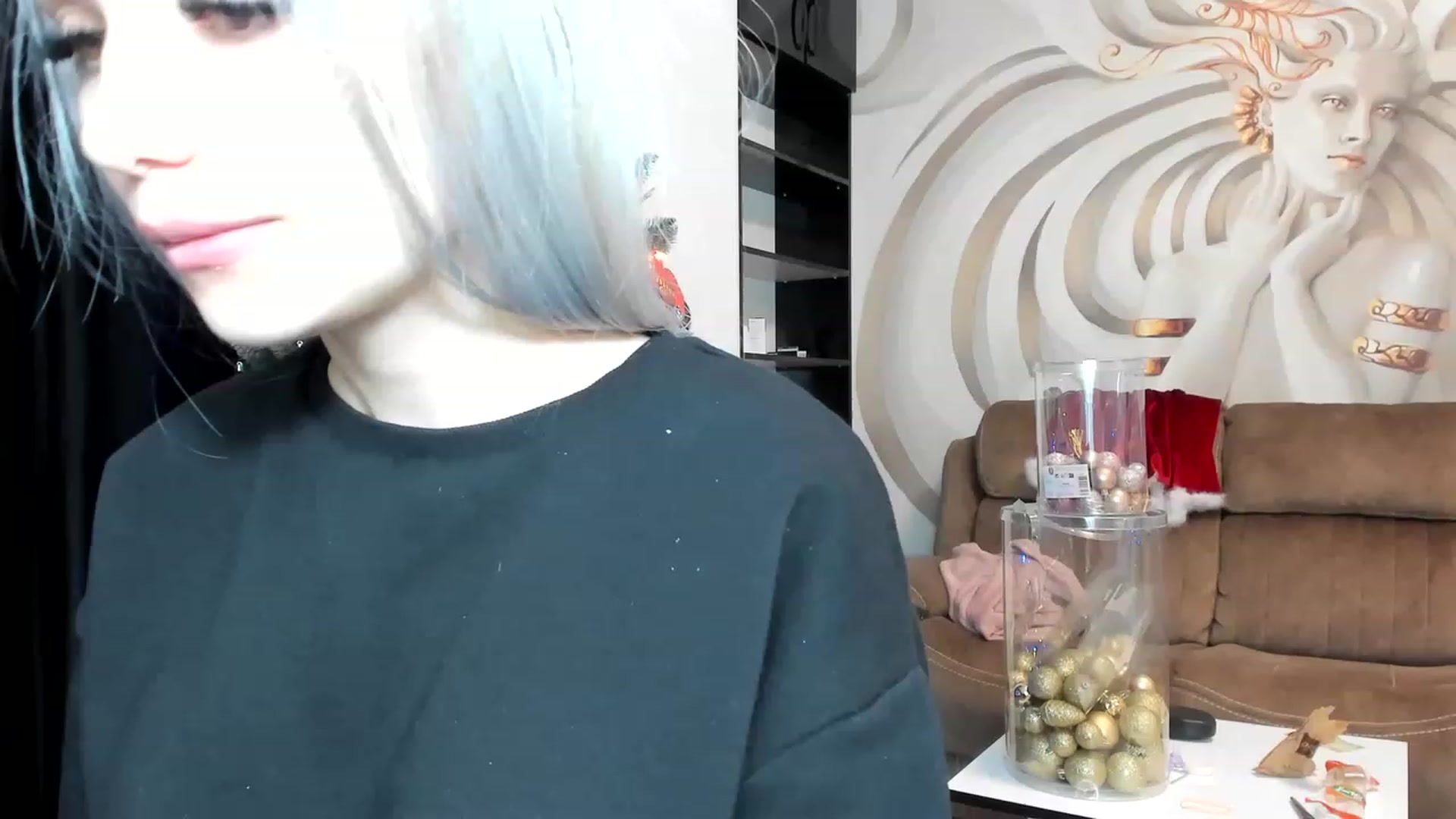 Gallery image thumbnail from HaleySweet18's myfreecams stream on, 12/12/2022, 03:41 image 1 of 20