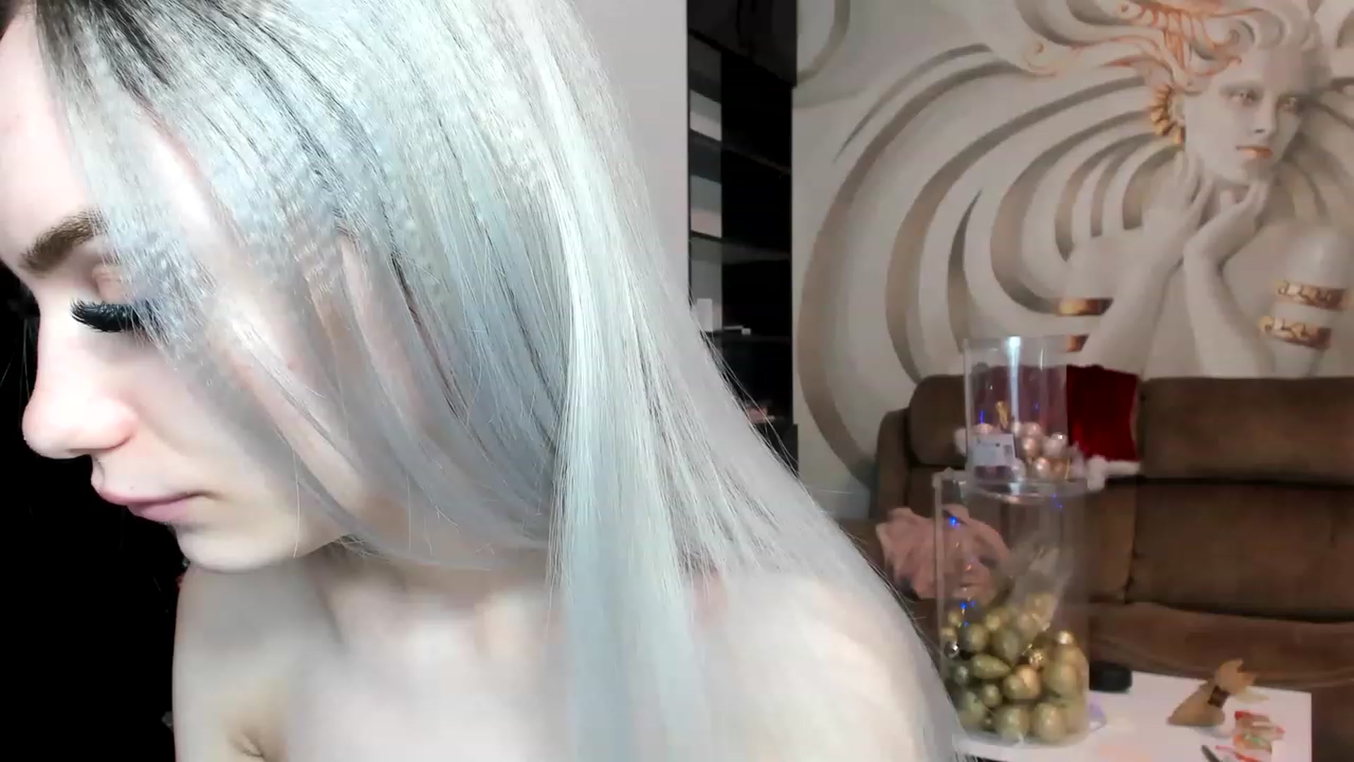 Gallery image thumbnail from HaleySweet18's myfreecams stream on, 12/12/2022, 03:41 image 6 of 20