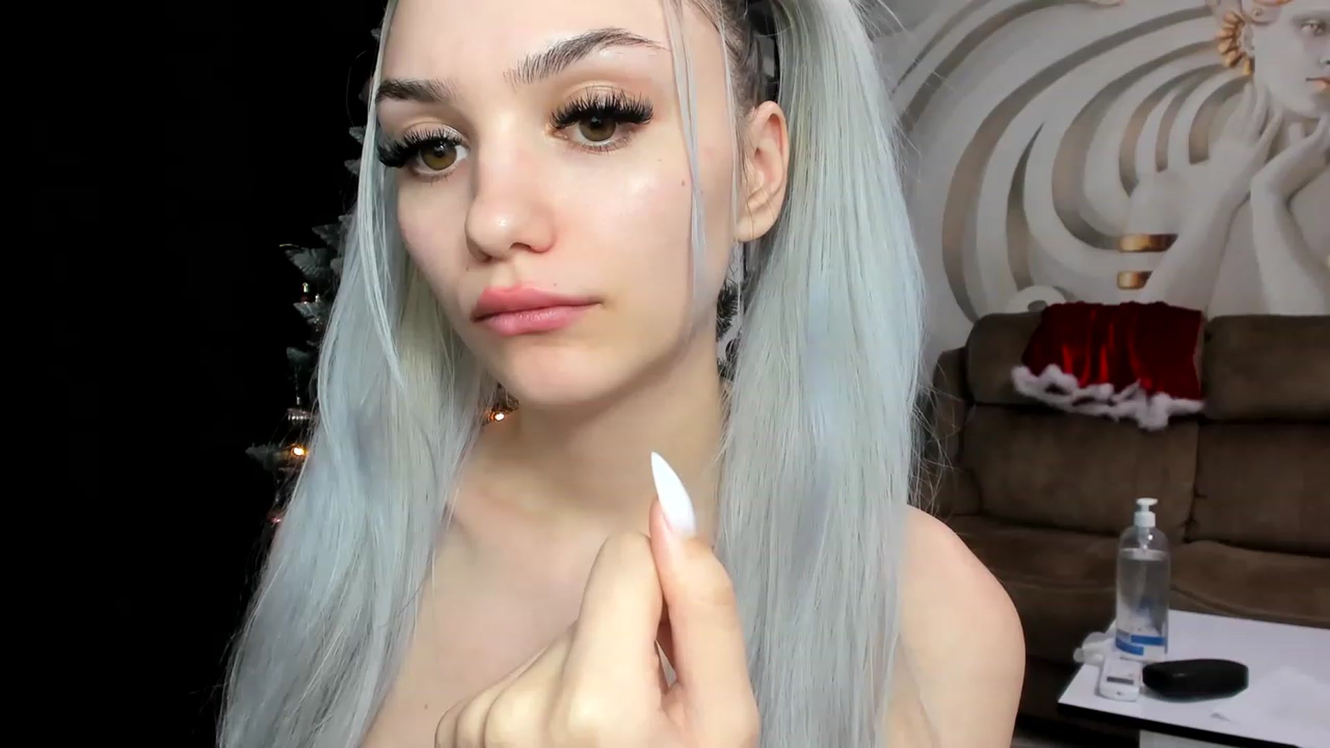 Gallery image thumbnail from HaleySweet18's myfreecams stream on, 12/18/2022, 08:11 image 19 of 20
