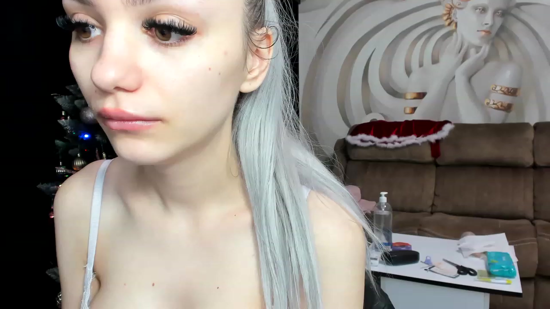 Gallery image thumbnail from HaleySweet18's myfreecams stream on, 12/20/2022, 02:25 image 20 of 20