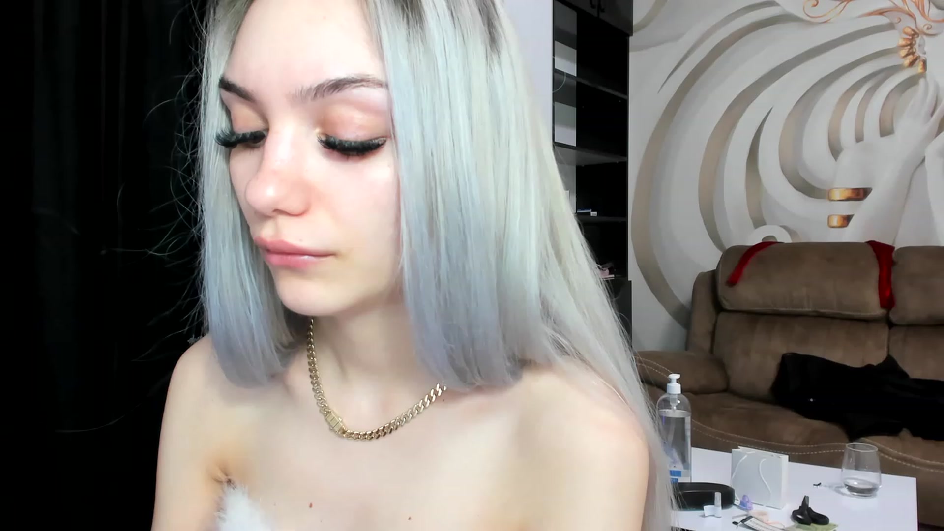 Gallery image thumbnail from HaleySweet18's myfreecams stream on, 12/23/2022, 17:19 image 20 of 20